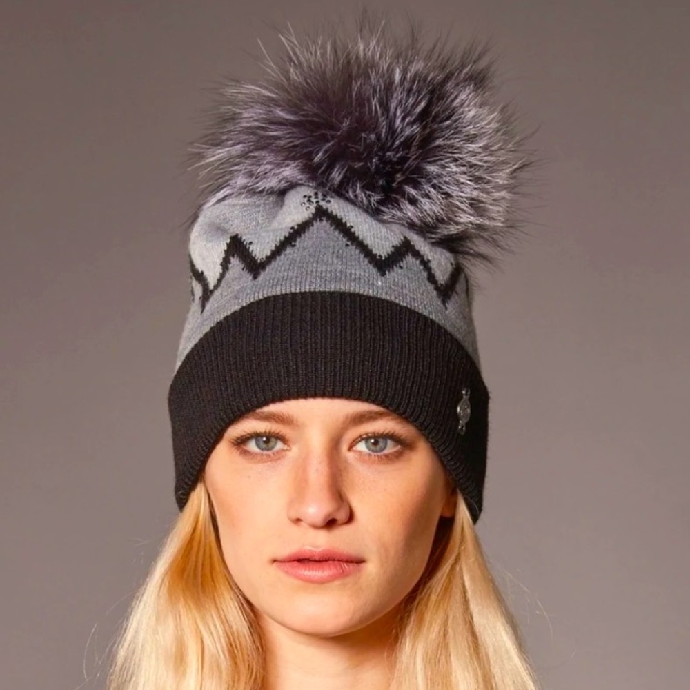HARRICANA SNOW BEANIE WITH UPCYCLED SILVER FOX FUR POM RARE Grey/Black MIX